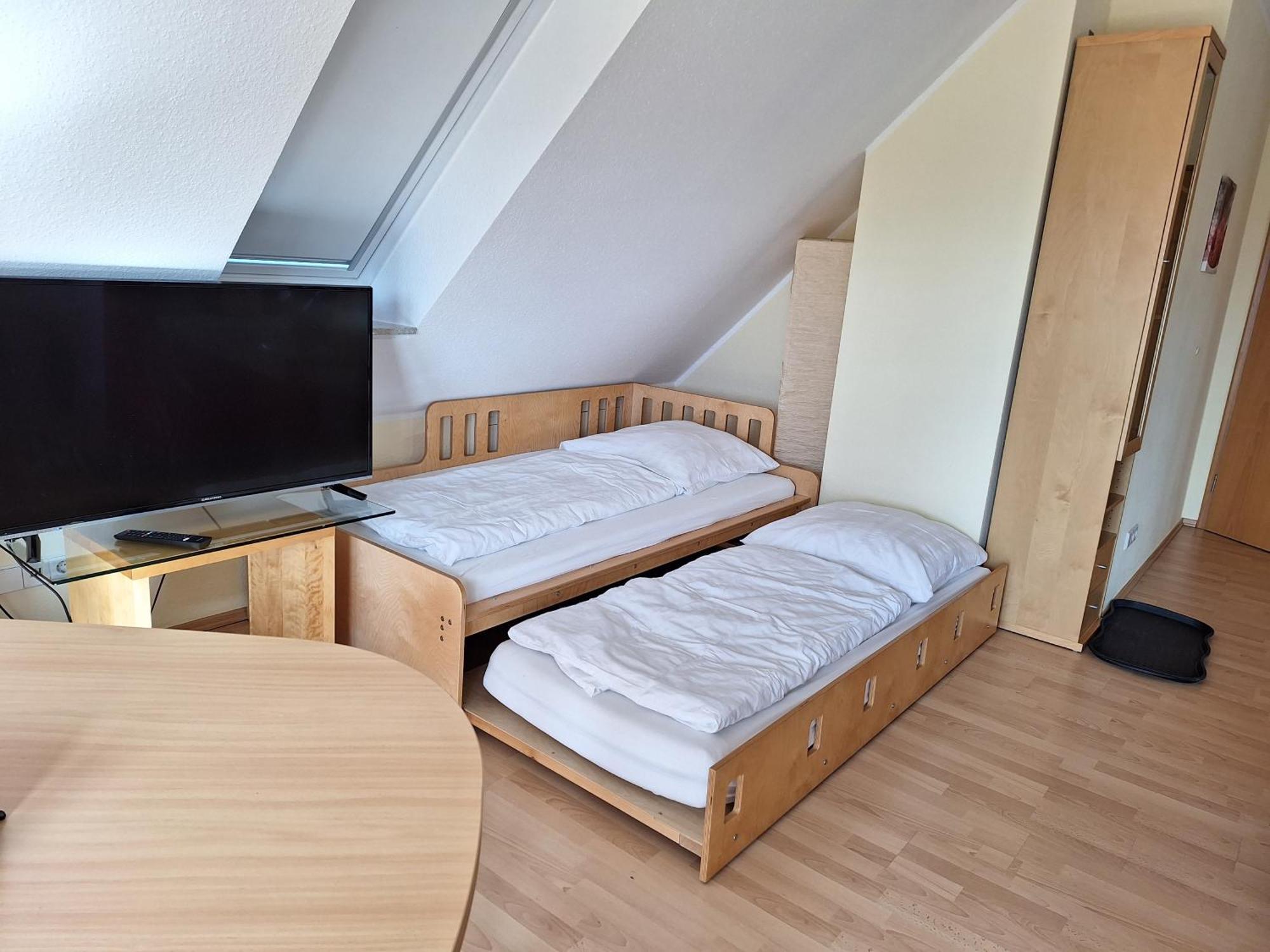 Messeapartment, Messezimmer Sehnde Eksteriør bilde